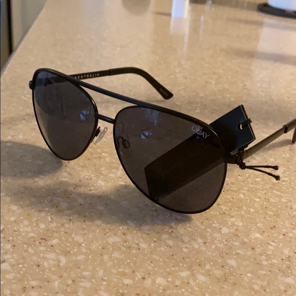 Quay Australia black sunglasses - Picture 4 of 4